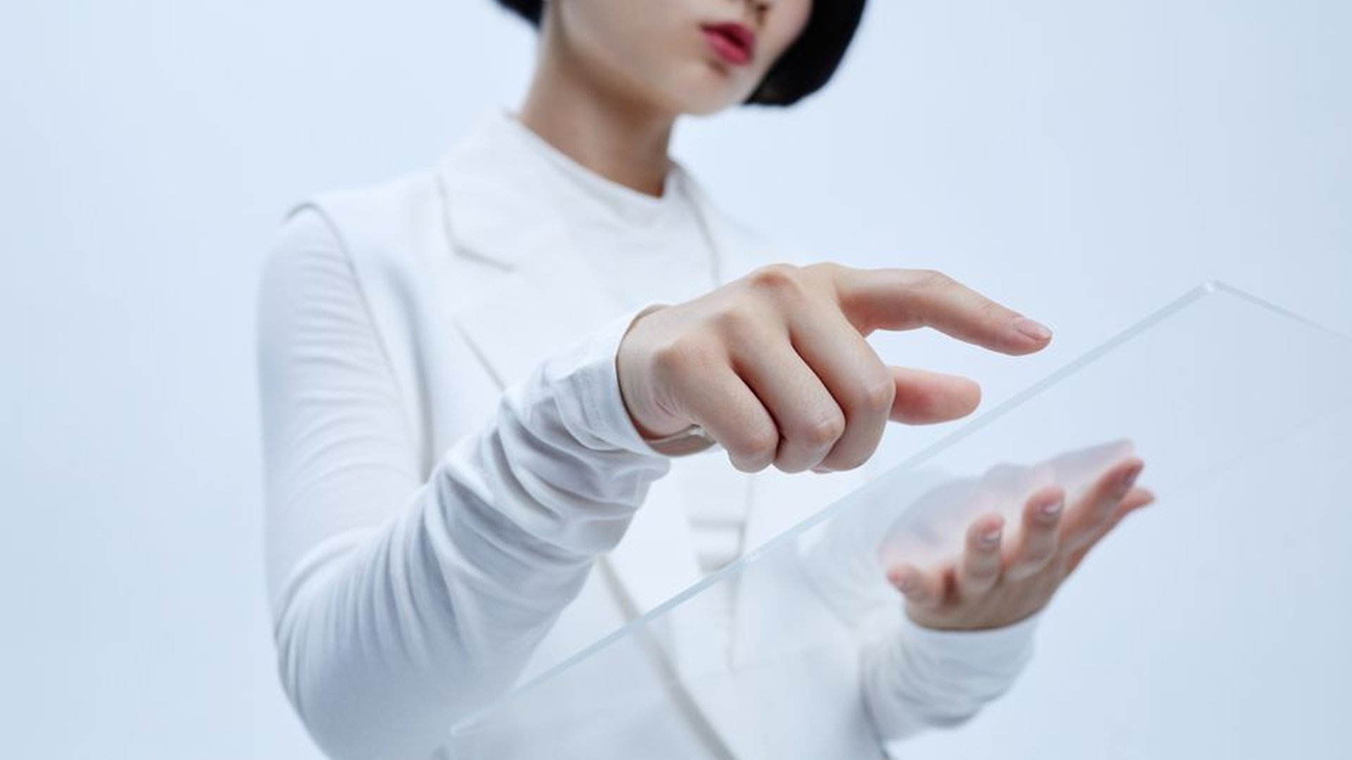 AI decision process human trust reasoning transpar