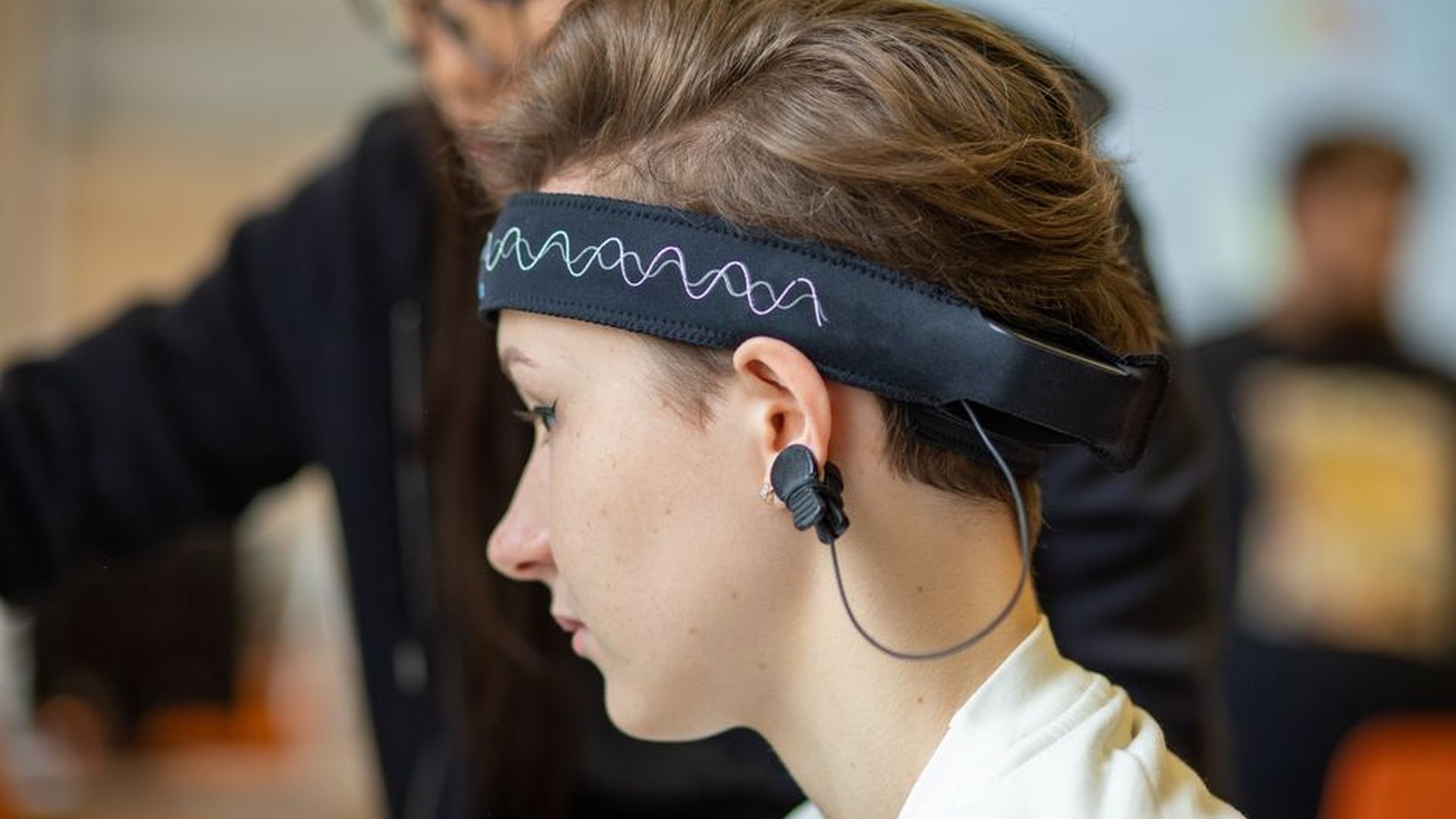 EEG sensor wristband thermal mapping skin temperat