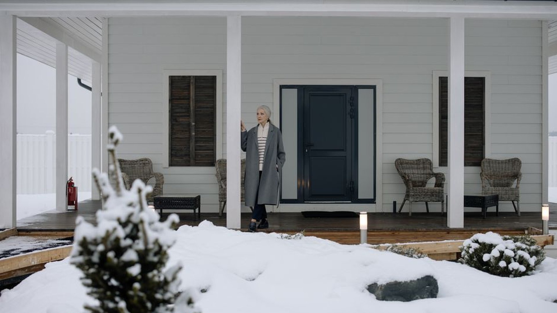 video doorbell front porch winter night package th