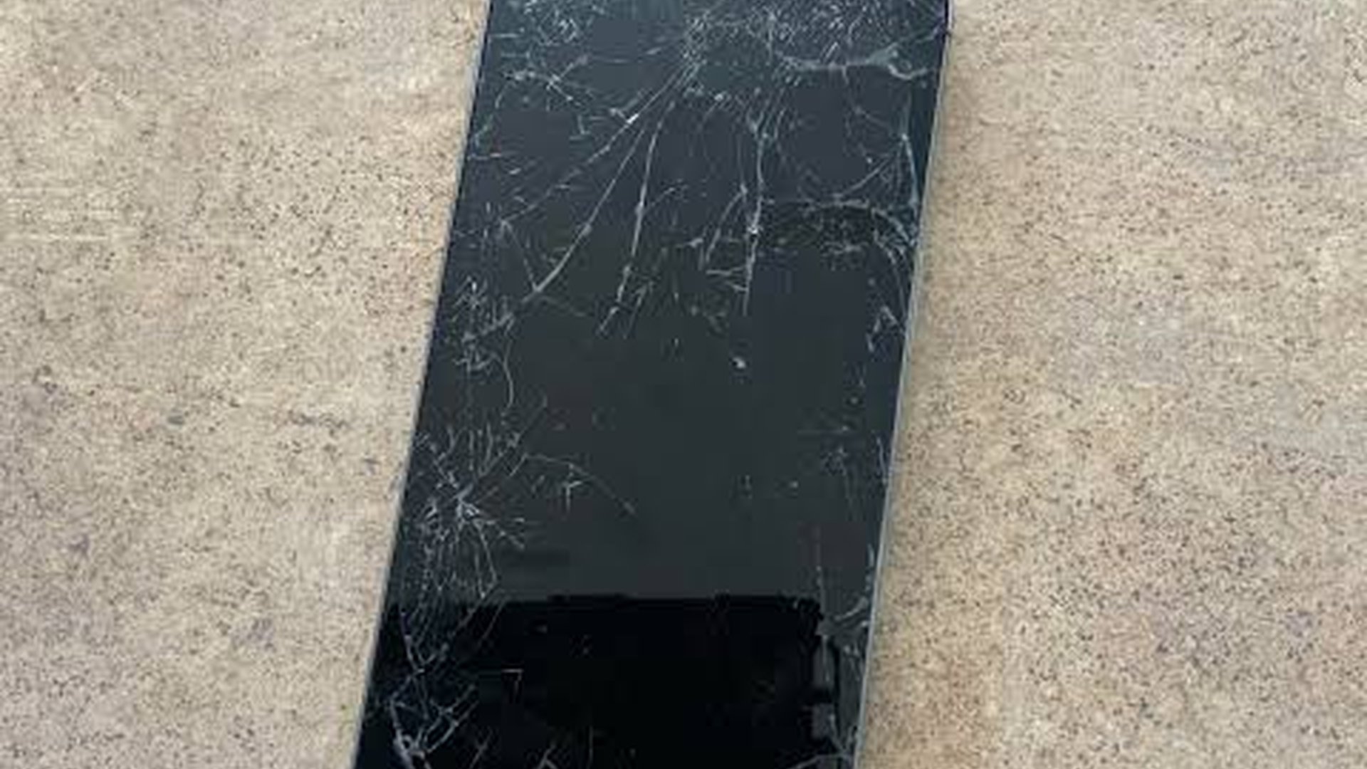 iPhone 15 case cracked screen nylon reinforced sho