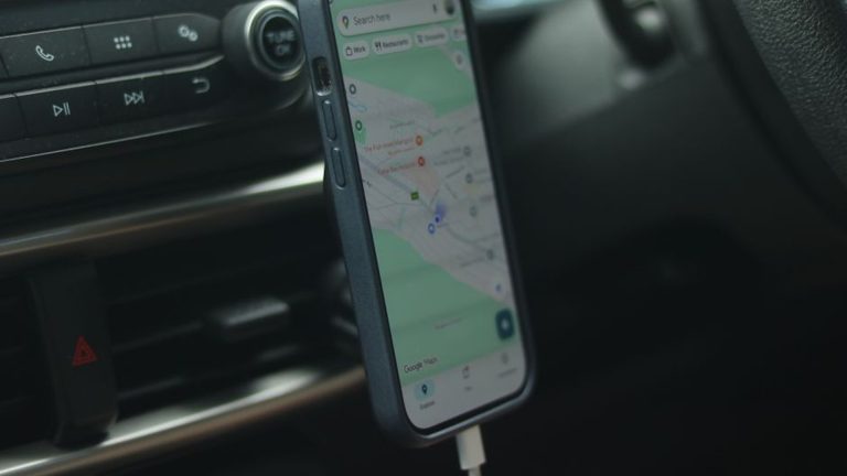 Phone Holders Reviewed: Mounting Options, Strength, and Use Cases
