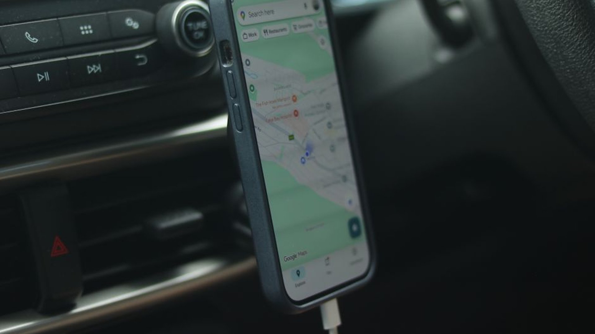 Phone Holders Reviewed: Mounting Options, Strength, and Use Cases