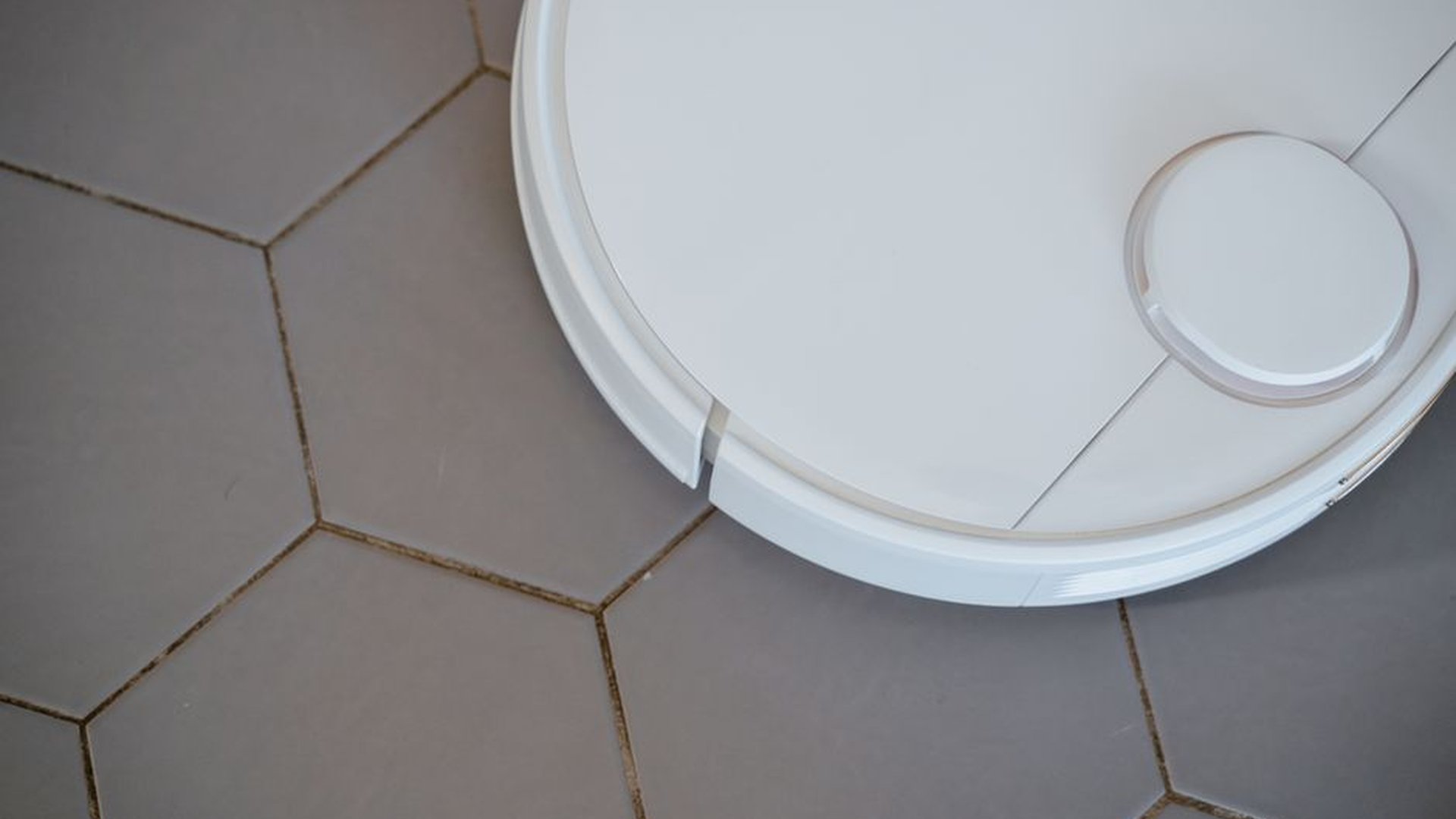 robot vacuum cleaning floor home interior smart de