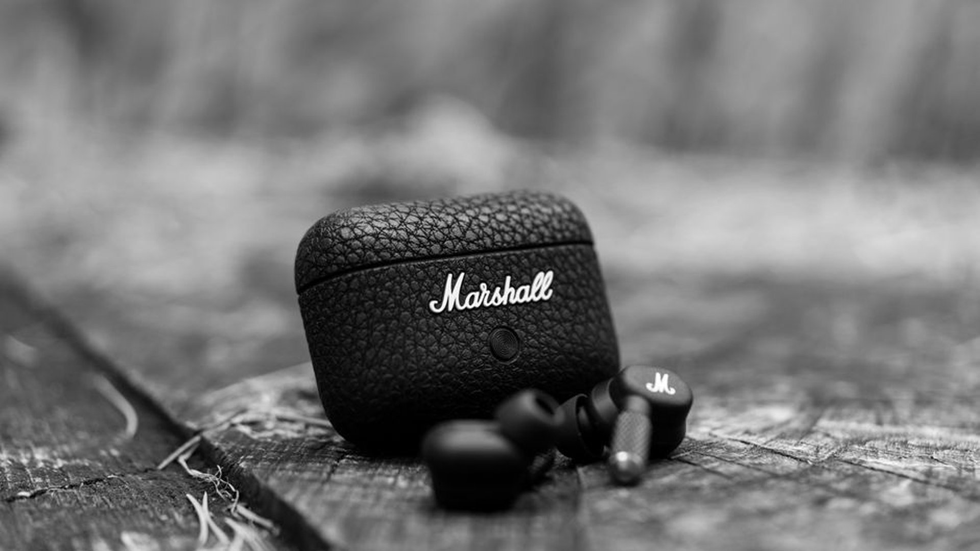 wireless earbuds noise-cancelling mic call quality