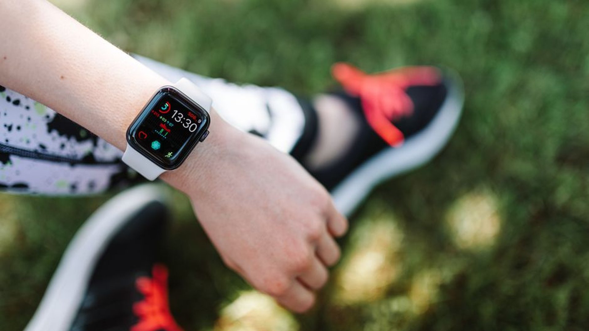 Apple Watch heart rhythm alert morning walk ECG re