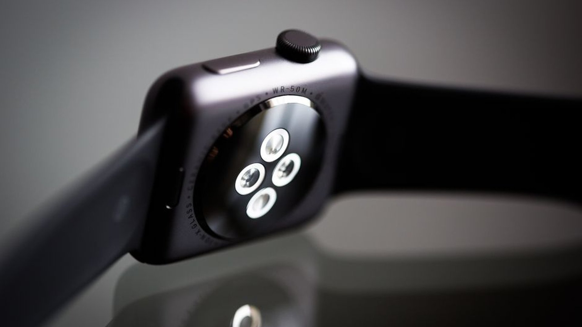 apple watch fall detection 51-year-old software de
