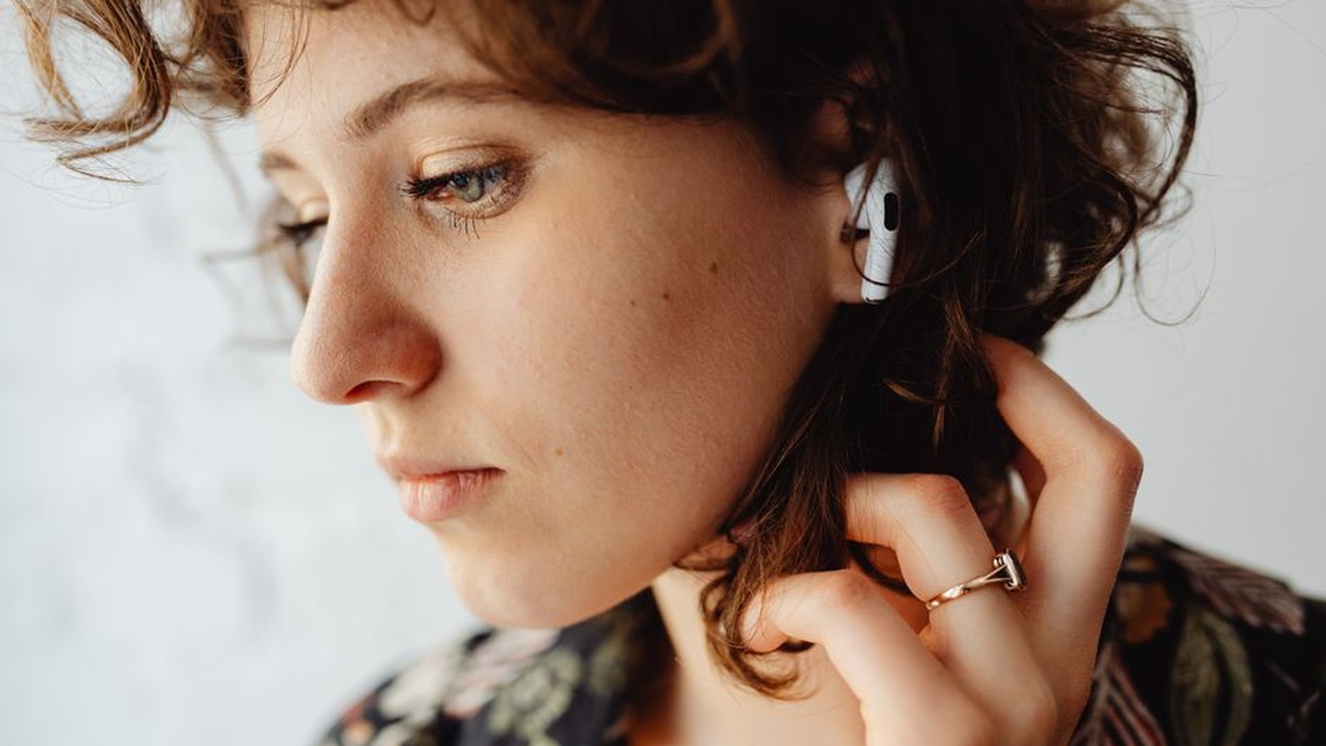 smart ring biometric sensor ear-worn device smart
