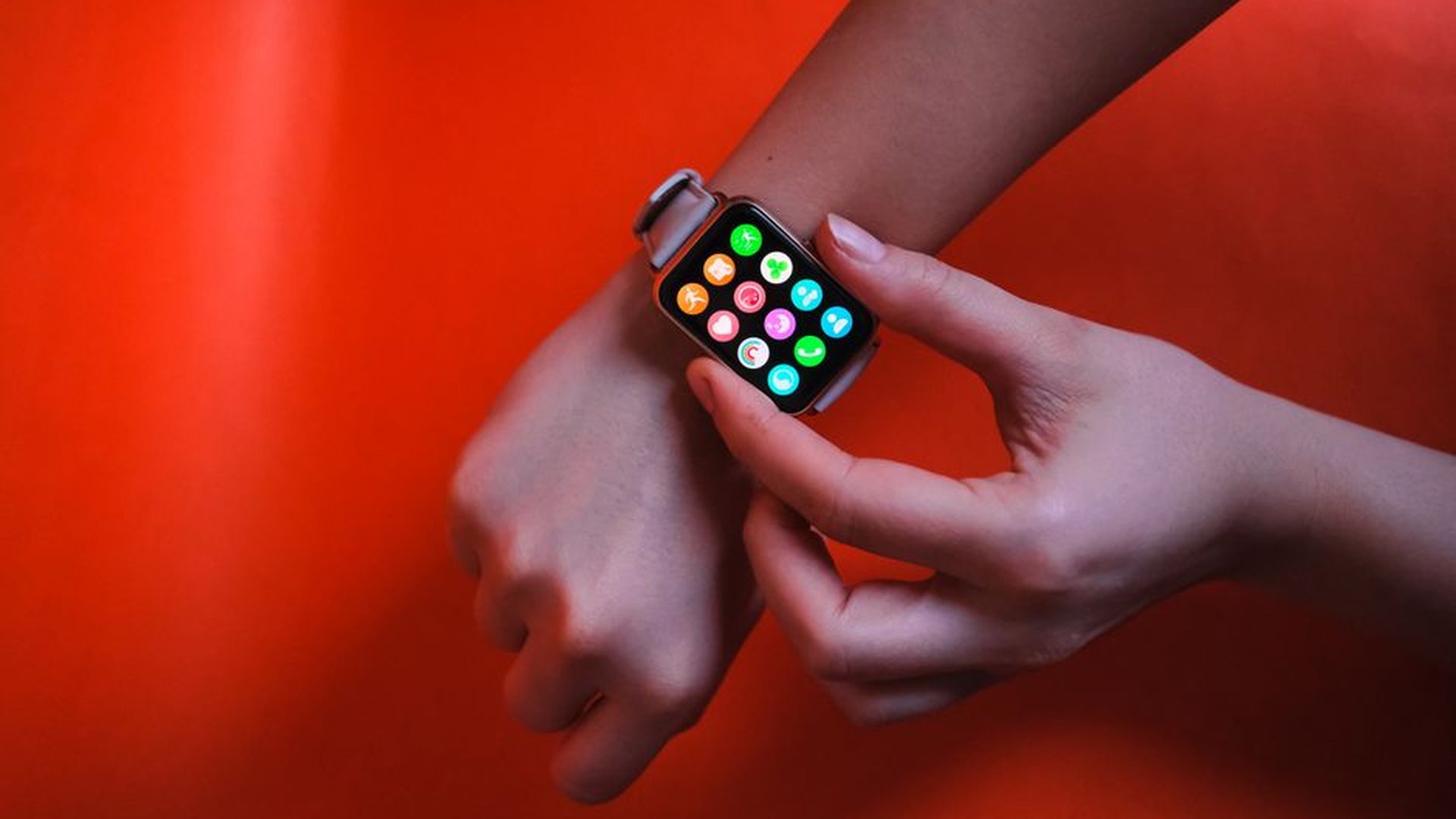Huawei Watch Fit 3 smartwatch on wrist machine lea