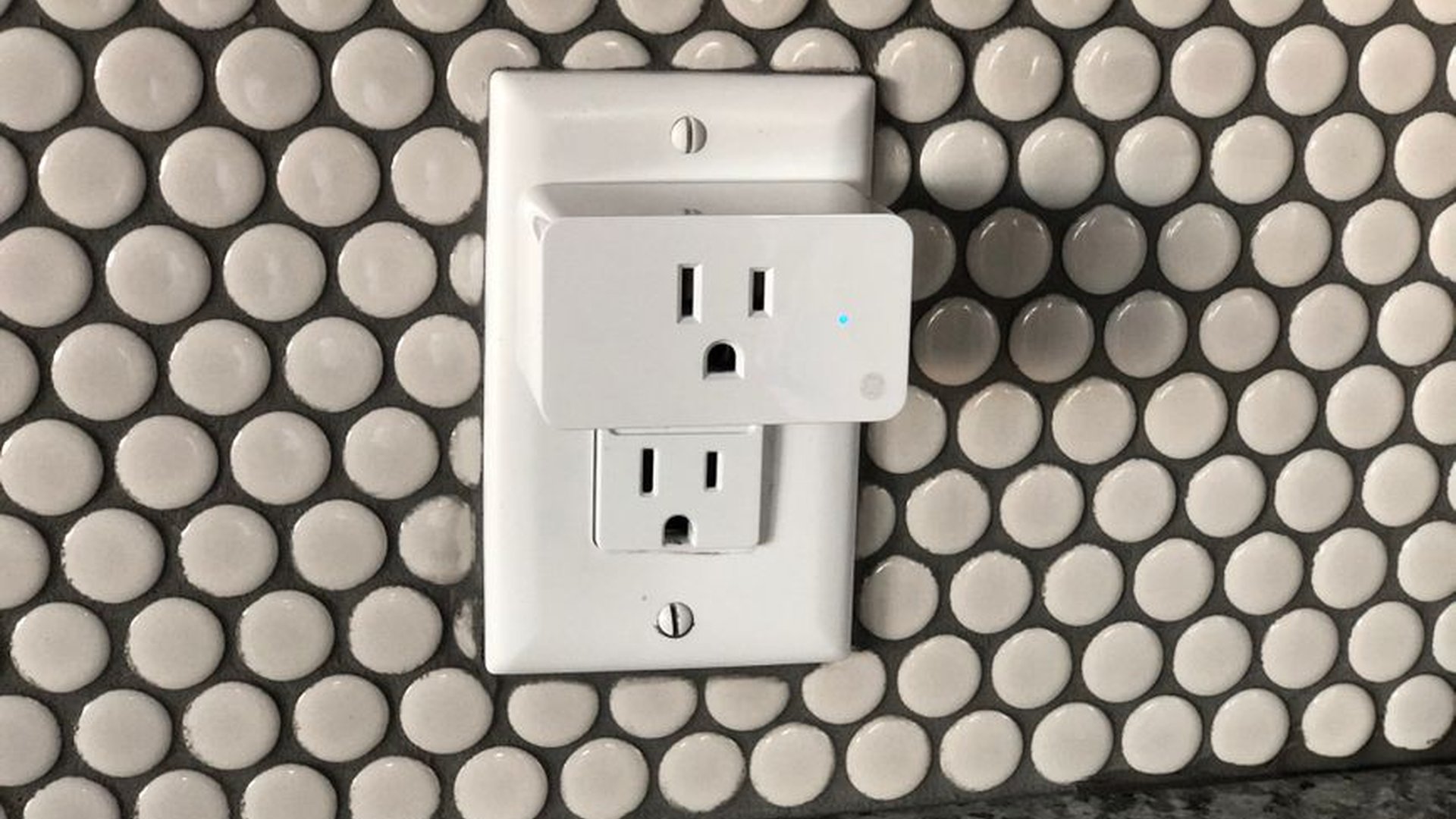 smart plug 2.4GHz Wi-Fi crash weekend reset 4K s