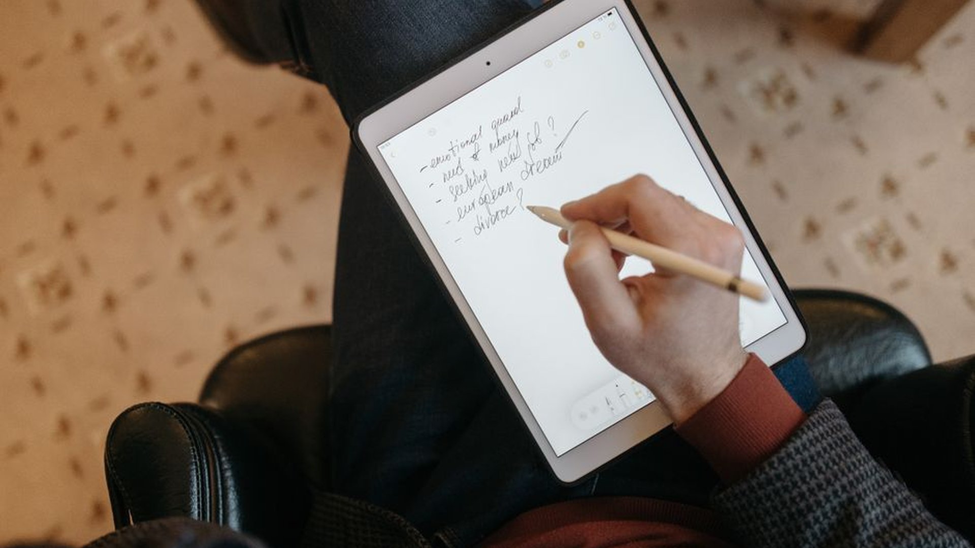 handheld digital notepad real-time note sorting AI