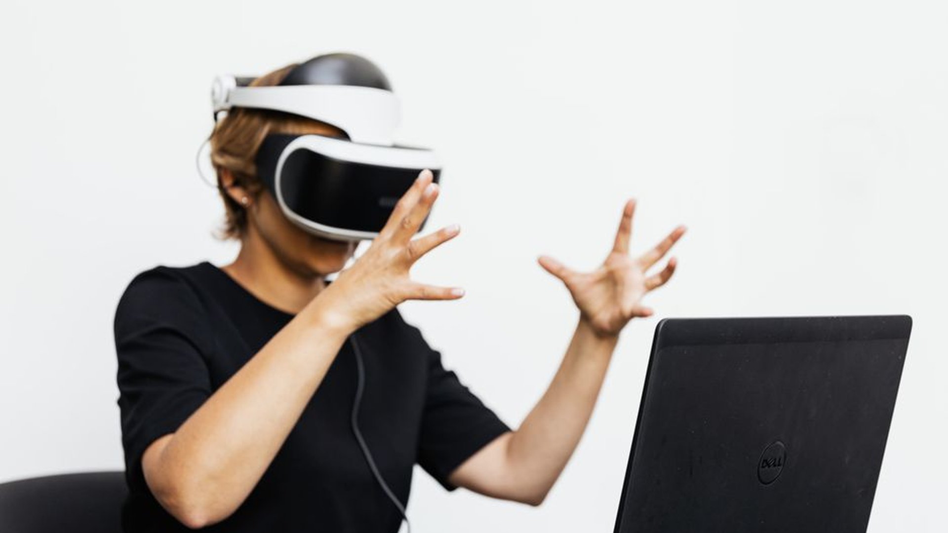 Apple Vision Pro headset real-time note-taking vid