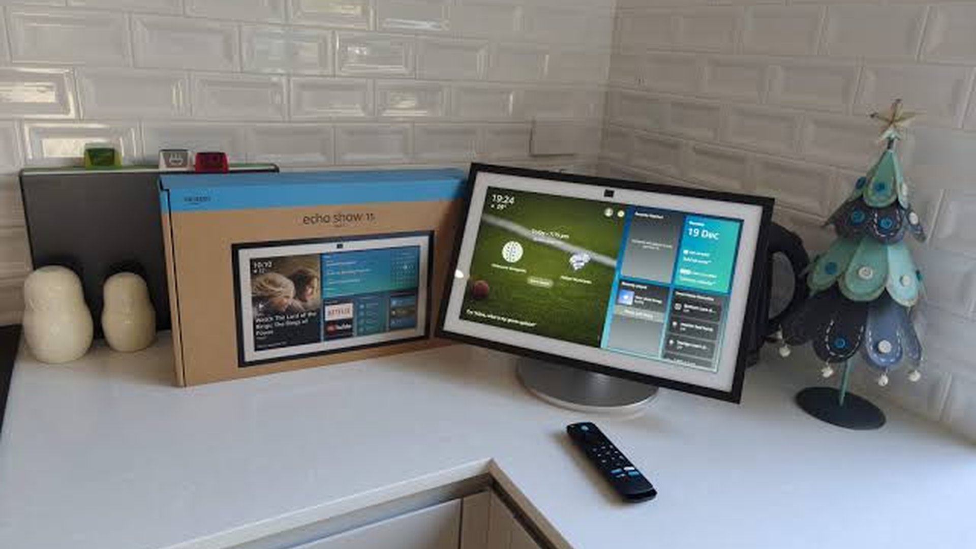 Amazon Echo Show 15 touchscreen desk setup home of