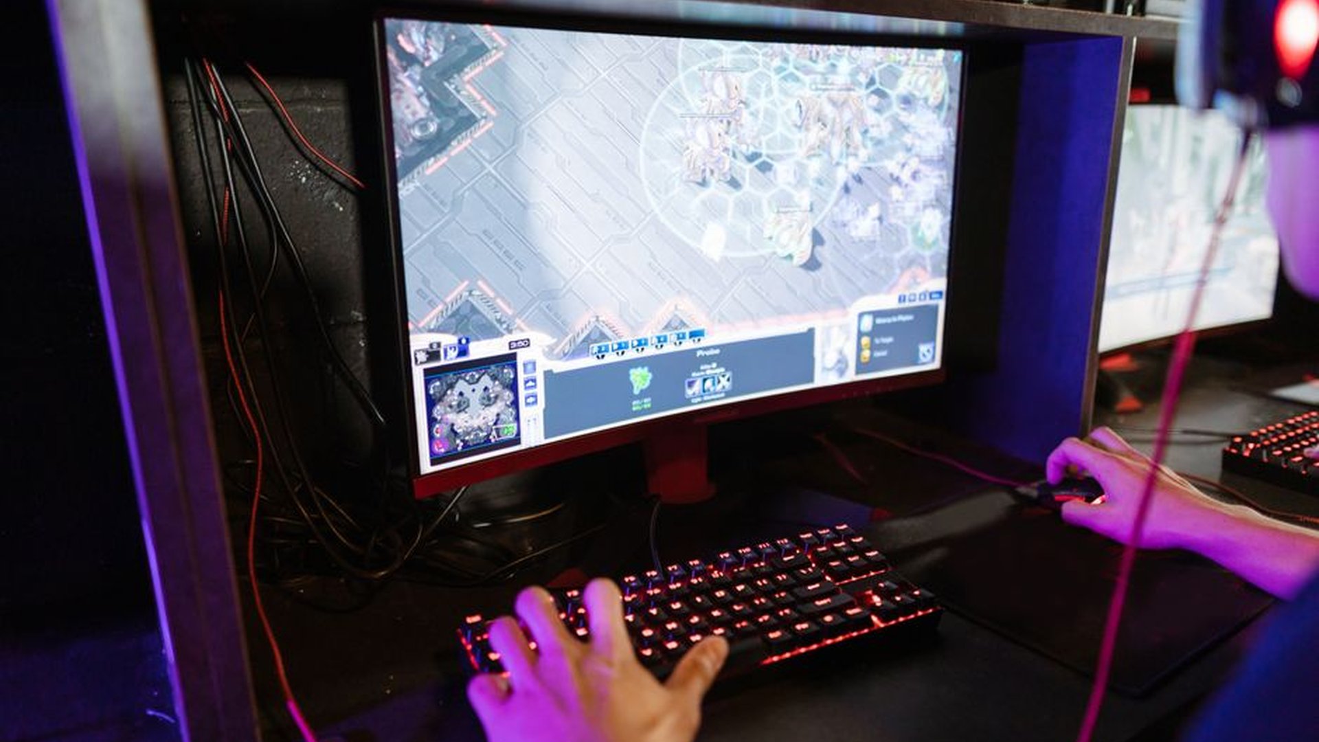 budget gaming setup 1080p monitor wired keyboard m